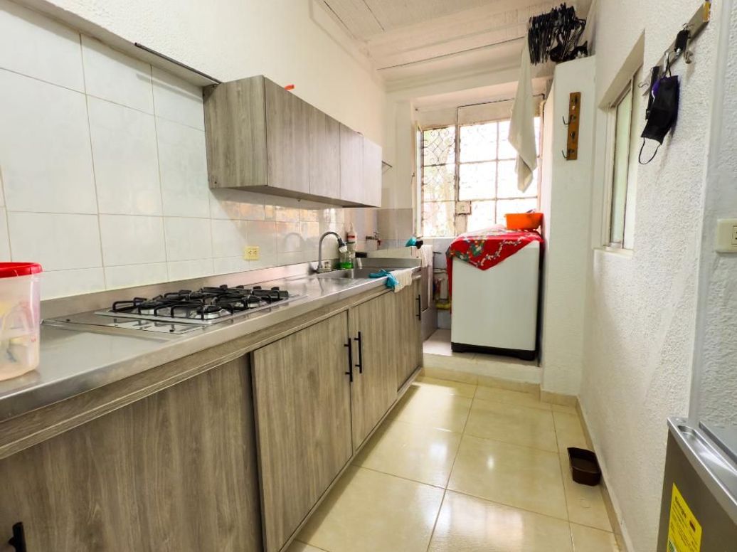 Casa de 6 alcobas en venta en Carvajal, Bogotá, 244 m² · foto 6 de 20