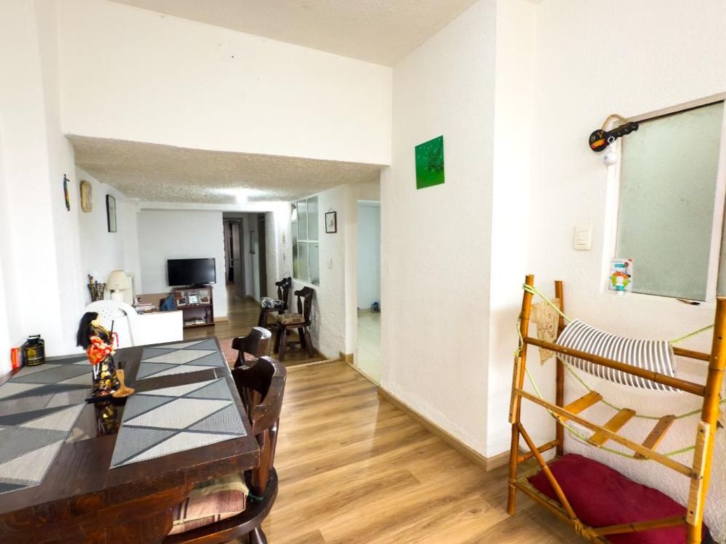 Casa de 6 alcobas en venta en Carvajal, Bogotá, 244 m² · foto 4 de 20