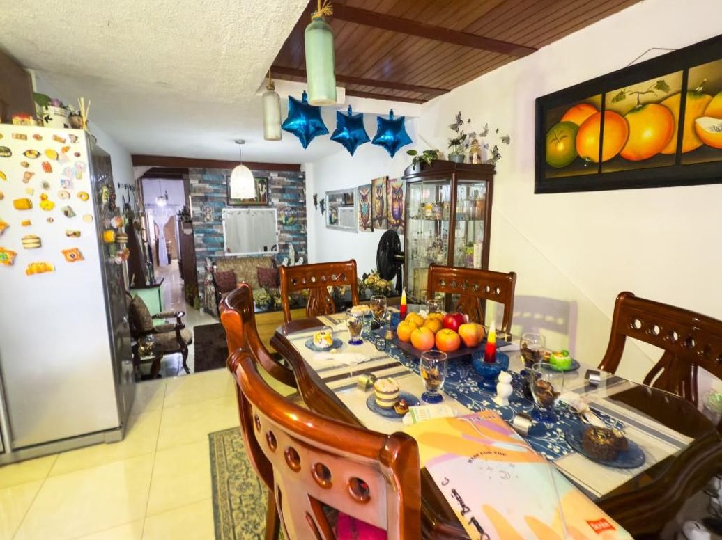 Casa de 6 alcobas en venta en Carvajal, Bogotá, 244 m² · foto 12 de 20
