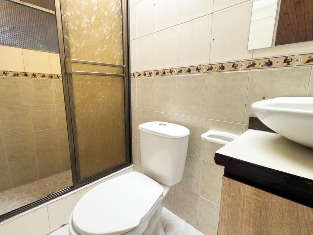 Casa de 6 alcobas en venta en Carvajal, Bogotá, 244 m² · foto 19 de 20