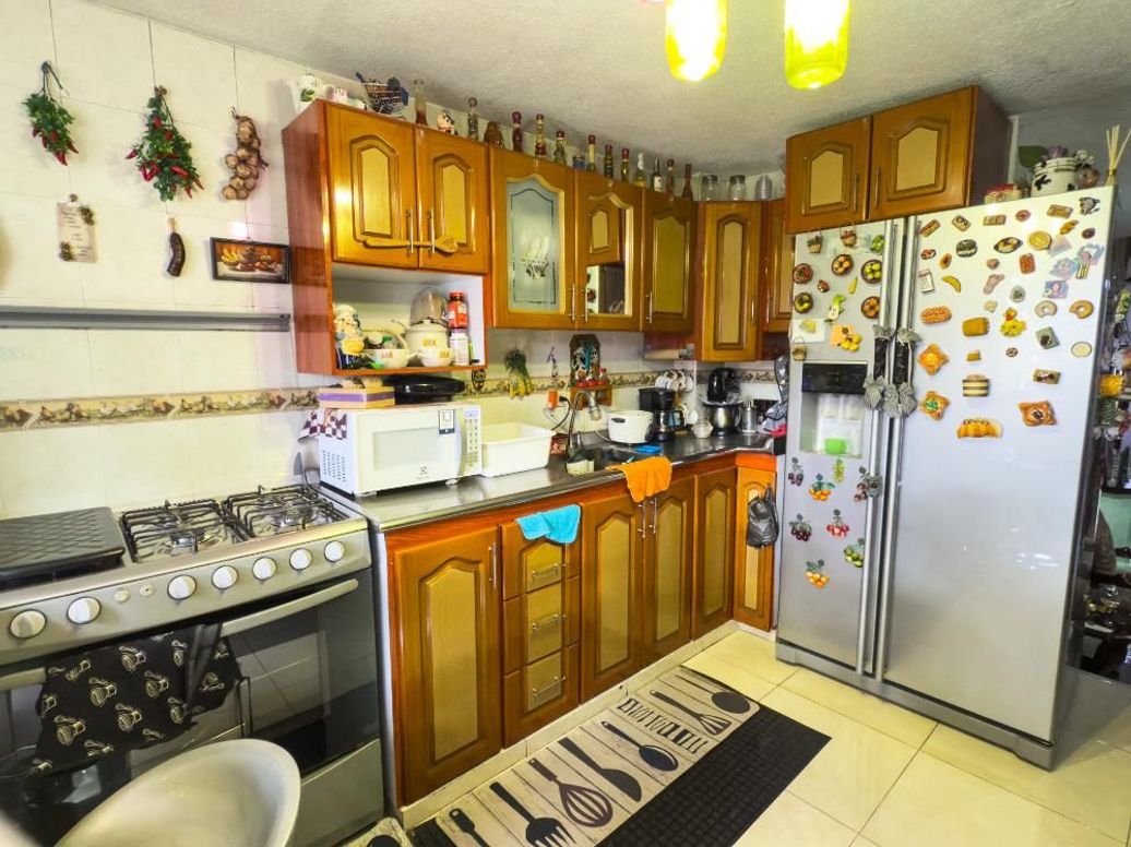 Casa de 6 alcobas en venta en Carvajal, Bogotá, 244 m² · foto 13 de 20