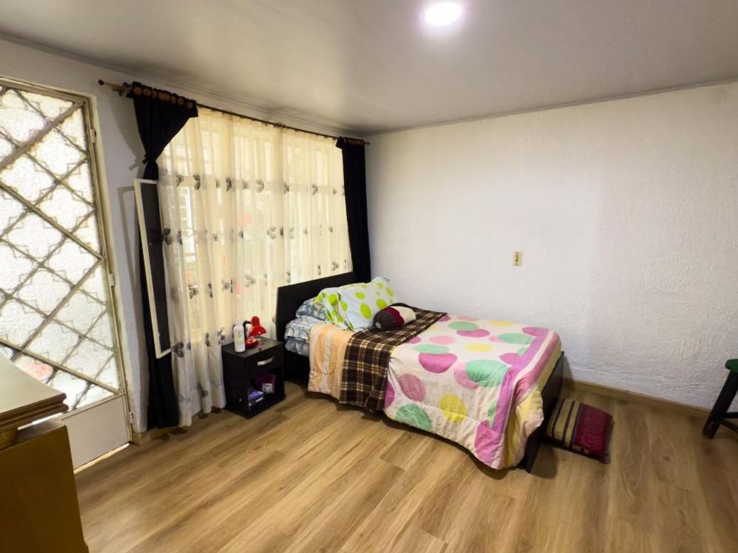 Casa de 6 alcobas en venta en Carvajal, Bogotá, 244 m² · foto 7 de 20
