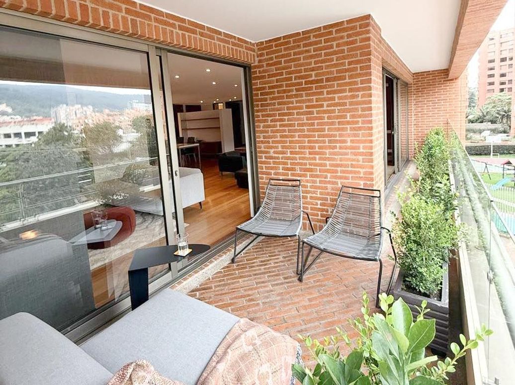 Apartamento de 3 alcobas en venta en Pelodo Del Contry, Bogotá, 315 m² · foto 3 de 14
