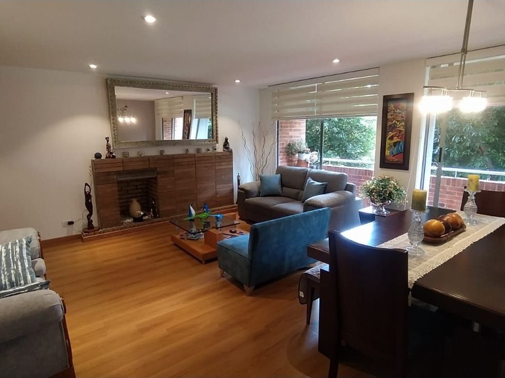 Apartamento de 3 alcobas en venta en Cr Versalles, Bogotá, 130 m² · foto 2 de 20