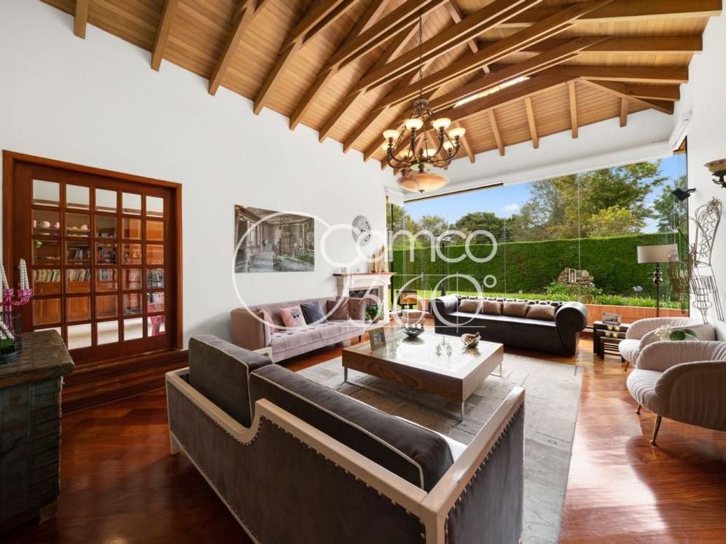 Casa de 4 alcobas en venta en Casa Blanca, Bogotá, 520 m² · foto 3 de 20
