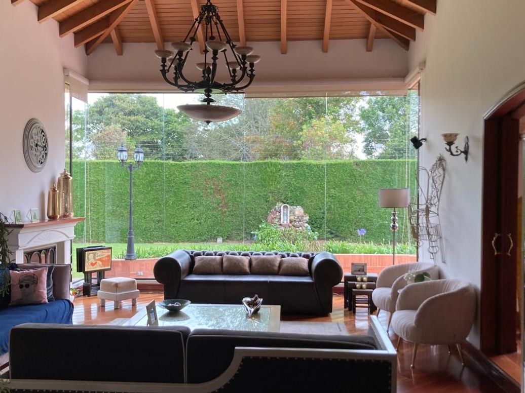 Casa de 4 alcobas en venta en Casa Blanca, Bogotá, 520 m² · foto 4 de 20