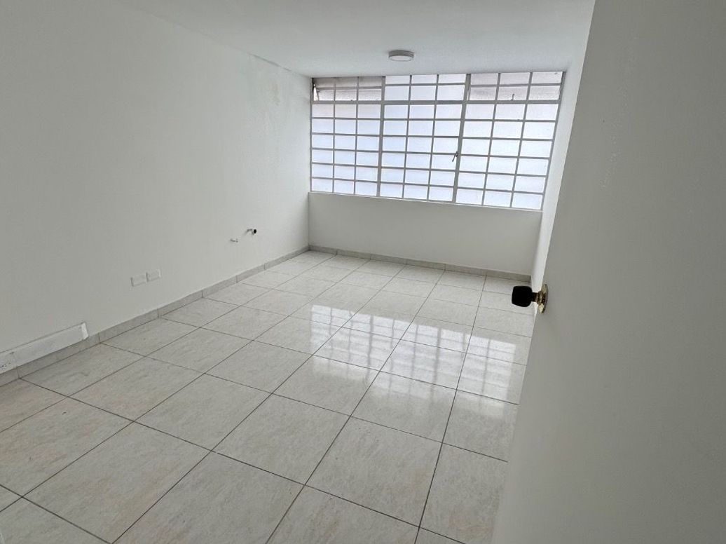 Casa de 6 alcobas en venta en San Felipe, Bogotá, 337 m² · foto 10 de 12