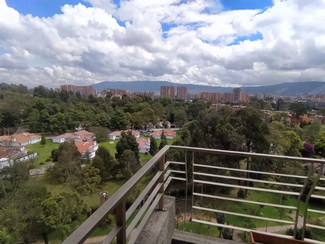 Apartamento de 4 alcobas en venta en Atenas, Bogotá, 200 m² · foto 6 de 20