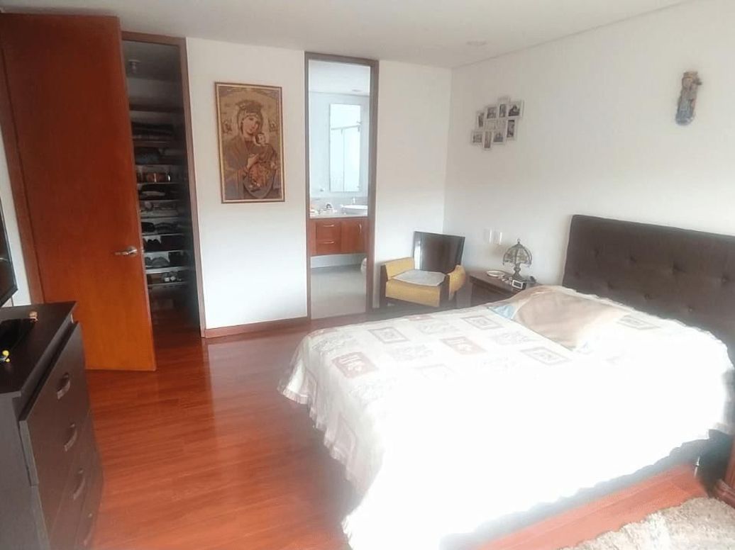 Apartamento de 4 alcobas en venta en Atenas, Bogotá, 200 m² · foto 17 de 20