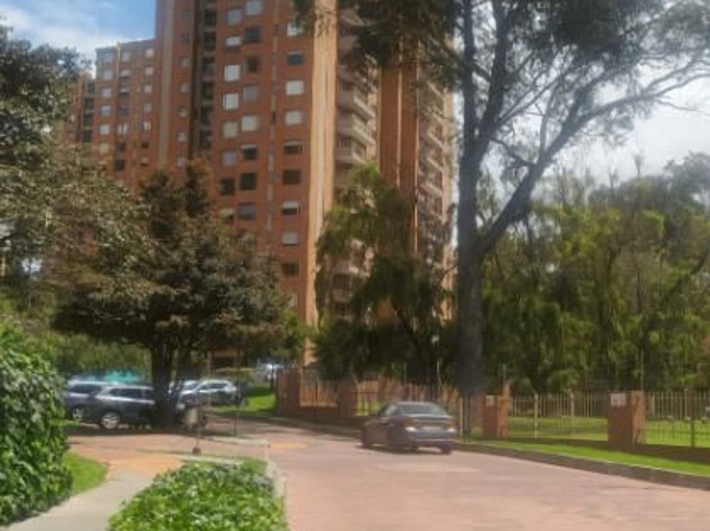 Apartamento de 4 alcobas en venta en Atenas, Bogotá, 200 m² · foto 3 de 20