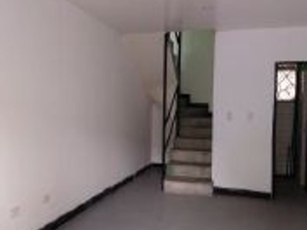Casa de 6 alcobas en venta en Santa Fe, Bogotá, 925 m² · foto 3 de 4