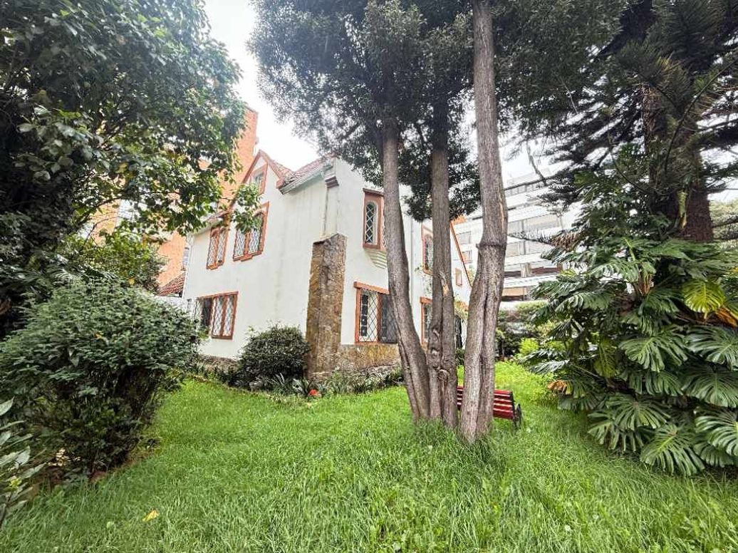 Casa de 3 alcobas en venta en Bellavista, Bogotá, 384 m² · foto 5 de 20