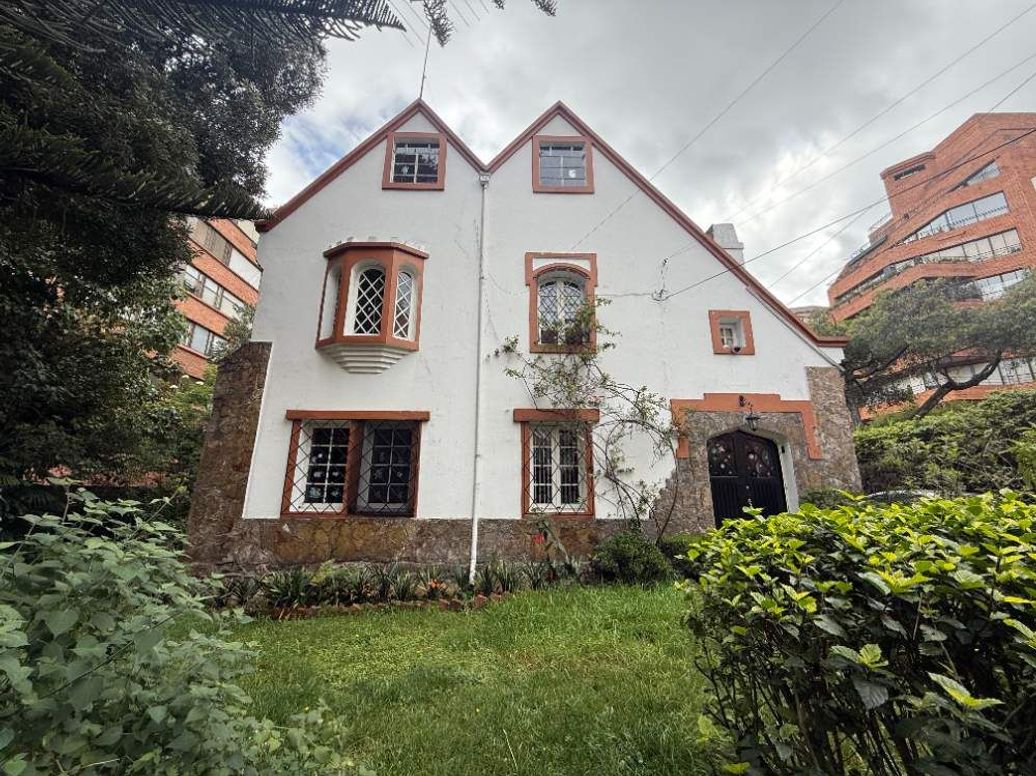 Casa de 3 alcobas en venta en Bellavista, Bogotá, 384 m² · foto 4 de 20