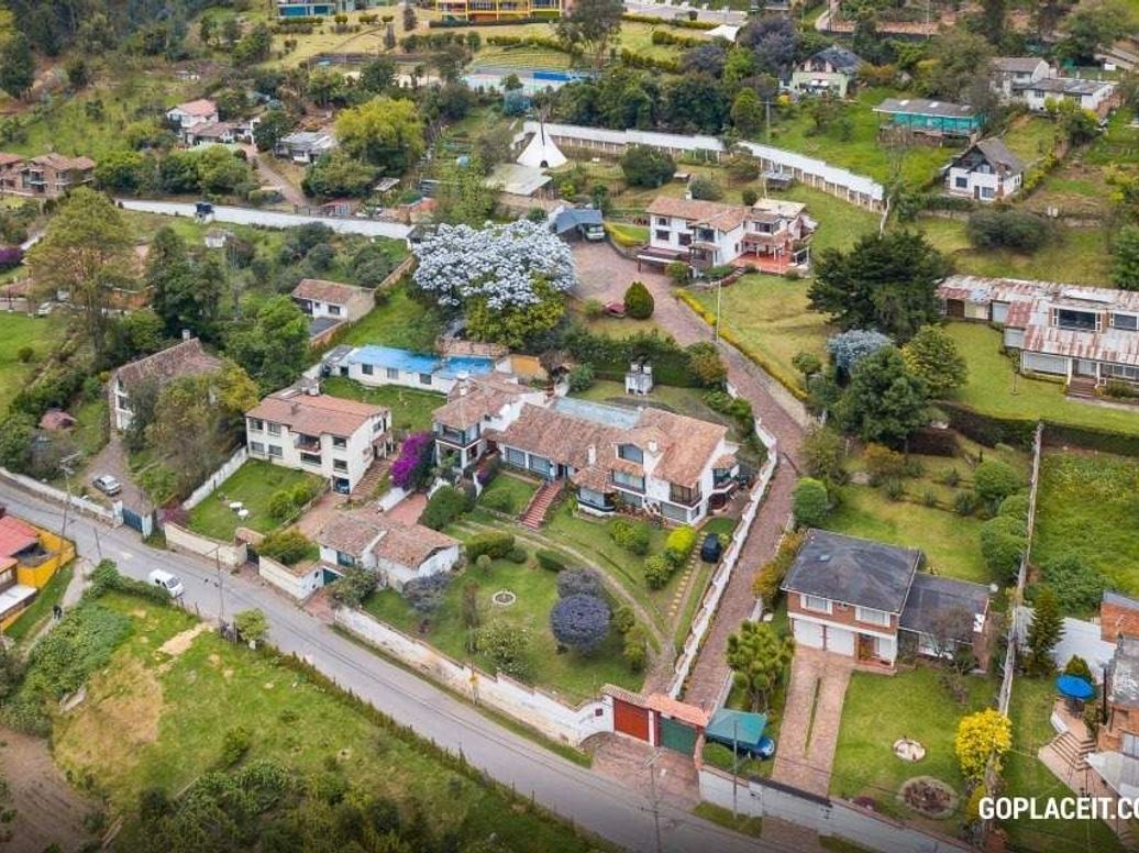 Casa de 5 alcobas en venta en Tuna Alta, Bogotá, 460 m² · foto 2 de 20