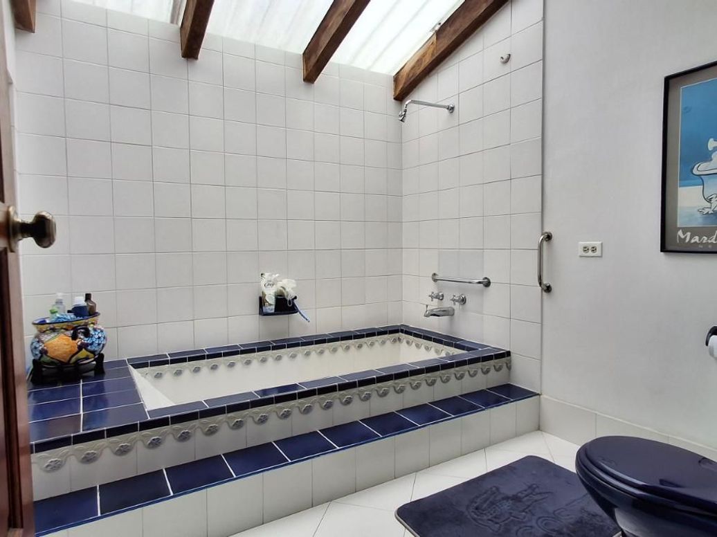 Casa de 5 alcobas en venta en Tuna Alta, Bogotá, 460 m² · foto 15 de 20