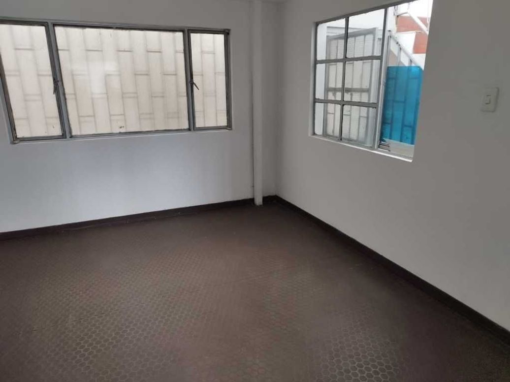 Casa de 4 alcobas en venta en Julio Florez, Bogotá, 285 m² · foto 18 de 20