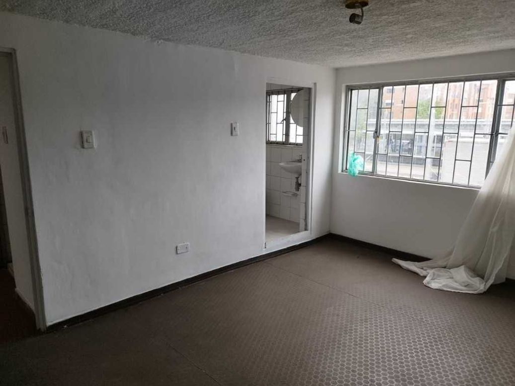 Casa de 4 alcobas en venta en Julio Florez, Bogotá, 285 m² · foto 12 de 20