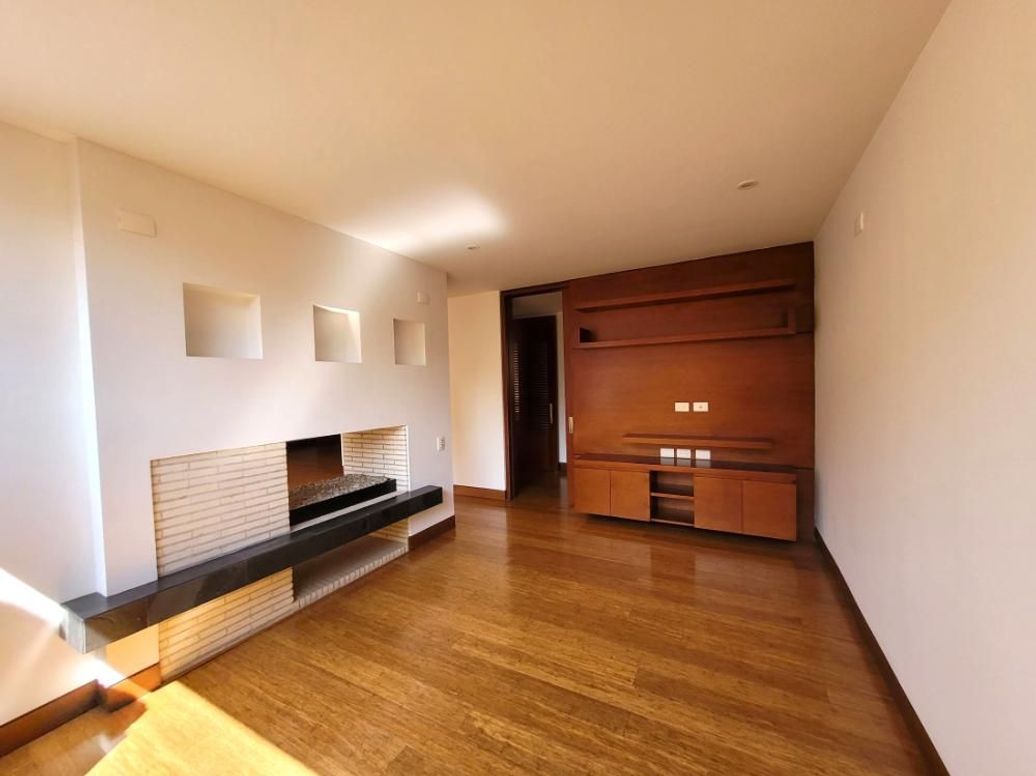 Apartamento de 3 alcobas en venta en Pelodo Del Contry, Bogotá, 268 m² · foto 6 de 20