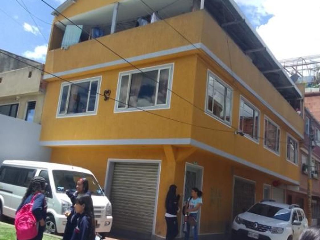 Casa de 6 alcobas en venta en La Gaitana, Bogotá, 168 m² · foto 5 de 5