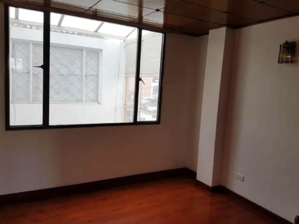 Apartamento de 3 alcobas en venta en La Cabaña, Bogotá, 86 m² · foto 3 de 7