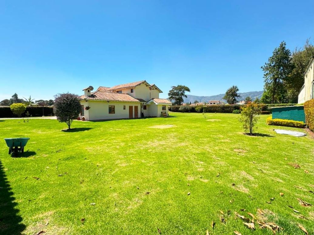 Casa de 4 alcobas en venta en Viveros, Bogotá, 385 m² · foto 4 de 20