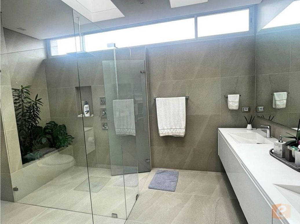 Casa de 4 alcobas en venta en Ciudad Jardín Norte, Bogotá, 500 m² · foto 14 de 20