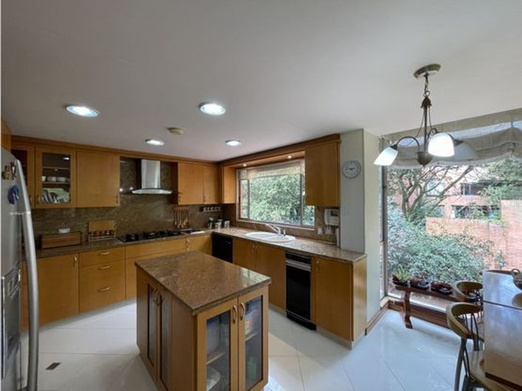 Casa de 4 alcobas en venta en Casa Blanca Suba, Bogotá, 360 m² · foto 4 de 20