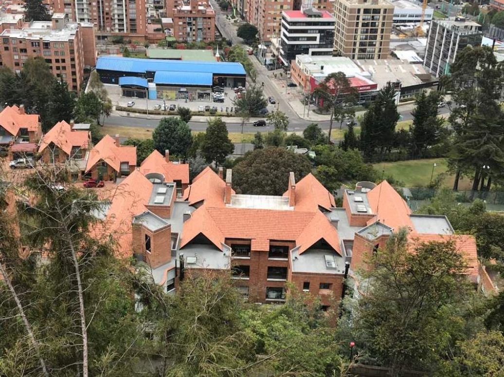 Apartamento de 4 alcobas en venta en Sierras Del Moral, Bogotá, 256 m² · foto 6 de 19