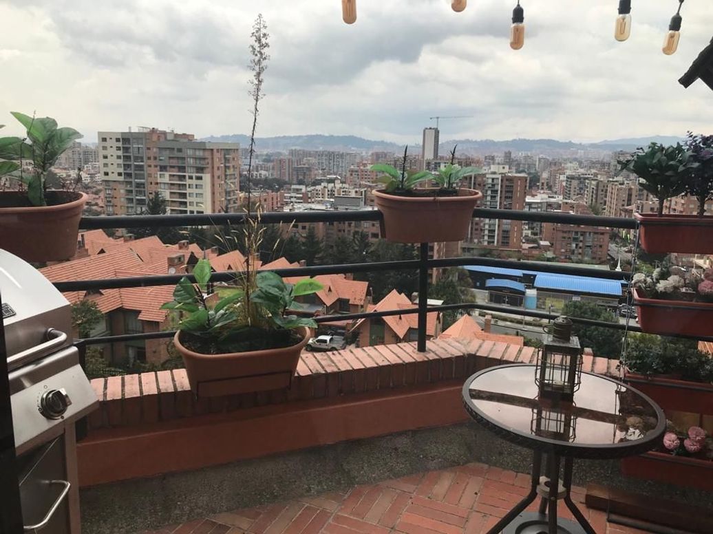 Apartamento de 4 alcobas en venta en Sierras Del Moral, Bogotá, 256 m² · foto 5 de 19