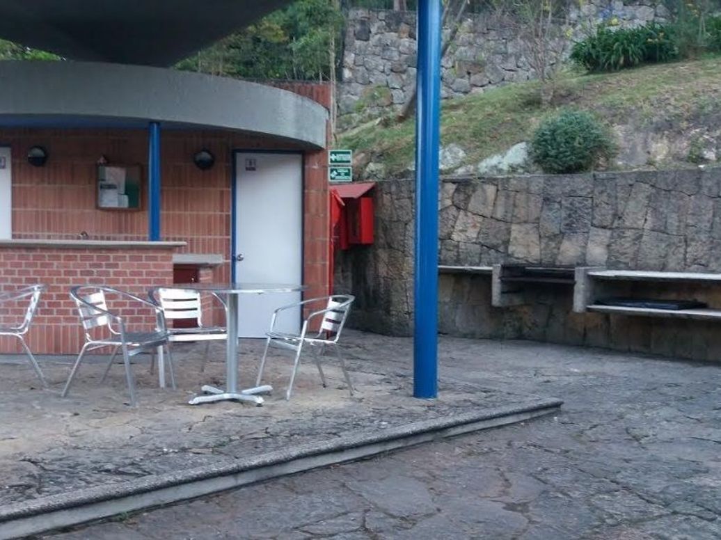 Apartamento de 4 alcobas en venta en Sierras Del Moral, Bogotá, 256 m² · foto 12 de 19