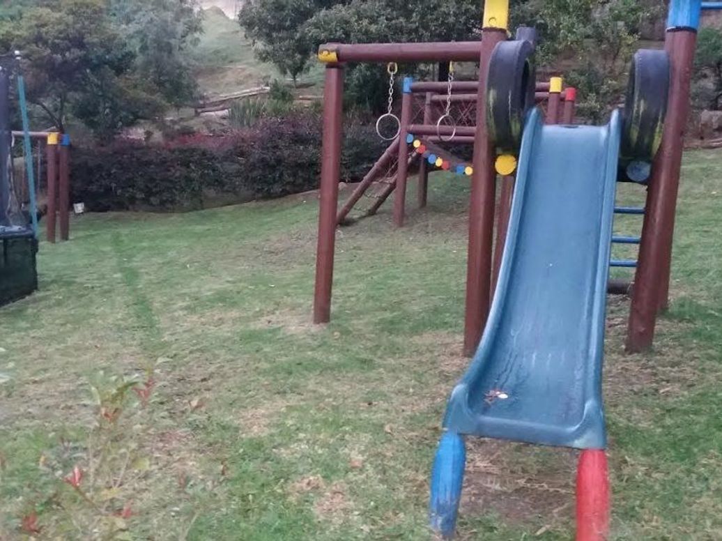 Apartamento de 4 alcobas en venta en Sierras Del Moral, Bogotá, 256 m² · foto 11 de 19