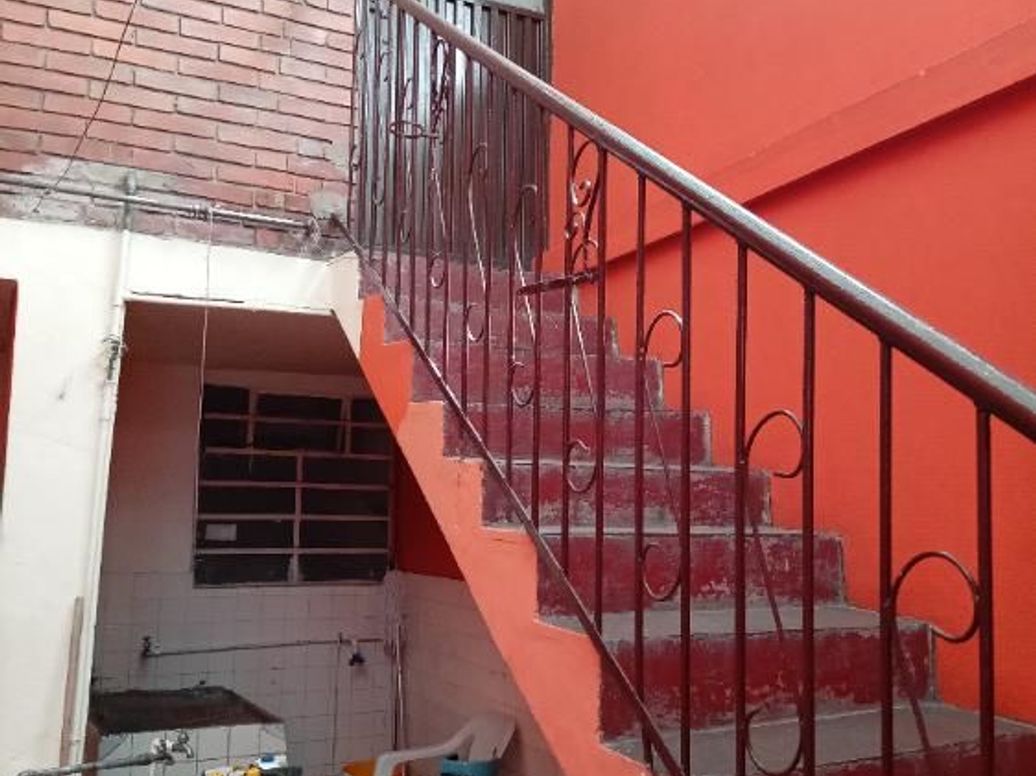 Casa de 8 alcobas en venta en Ciudad Jardín Sur, Bogotá, 218 m² · foto 8 de 11
