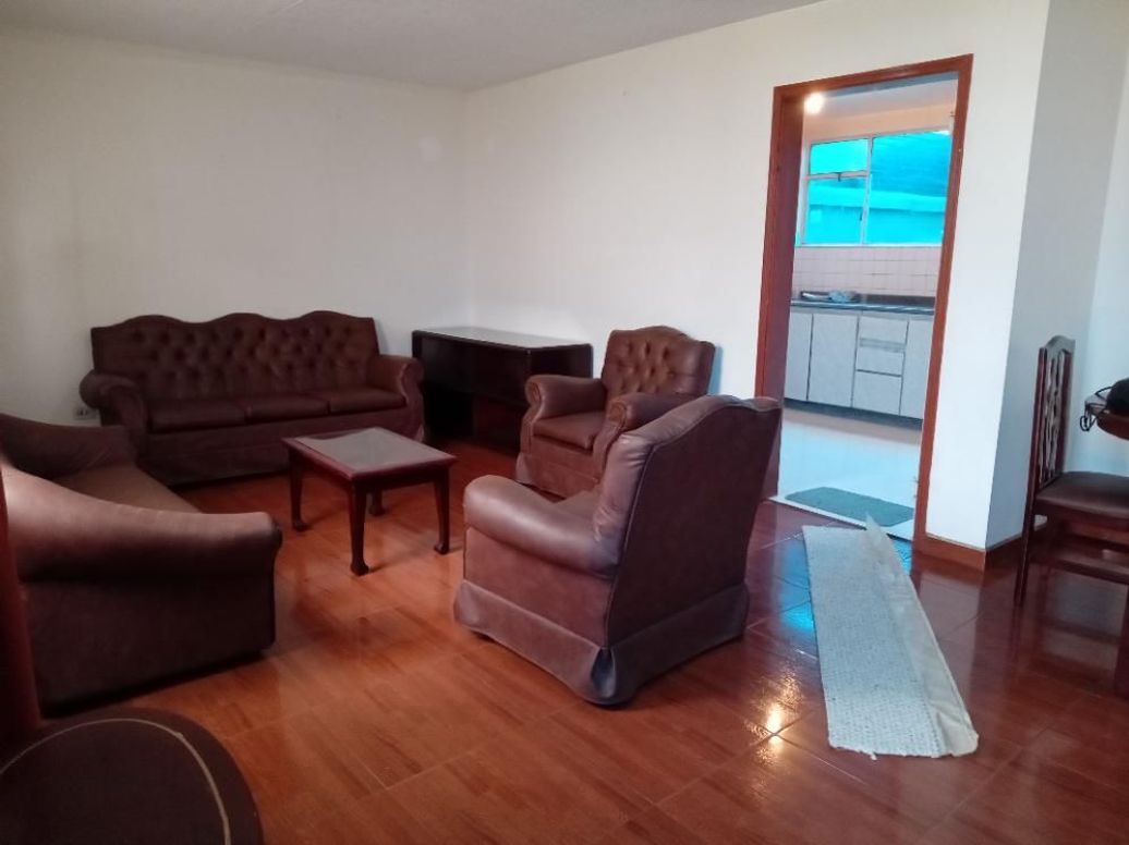 Casa de 8 alcobas en venta en Ciudad Jardín Sur, Bogotá, 218 m² · foto 2 de 11