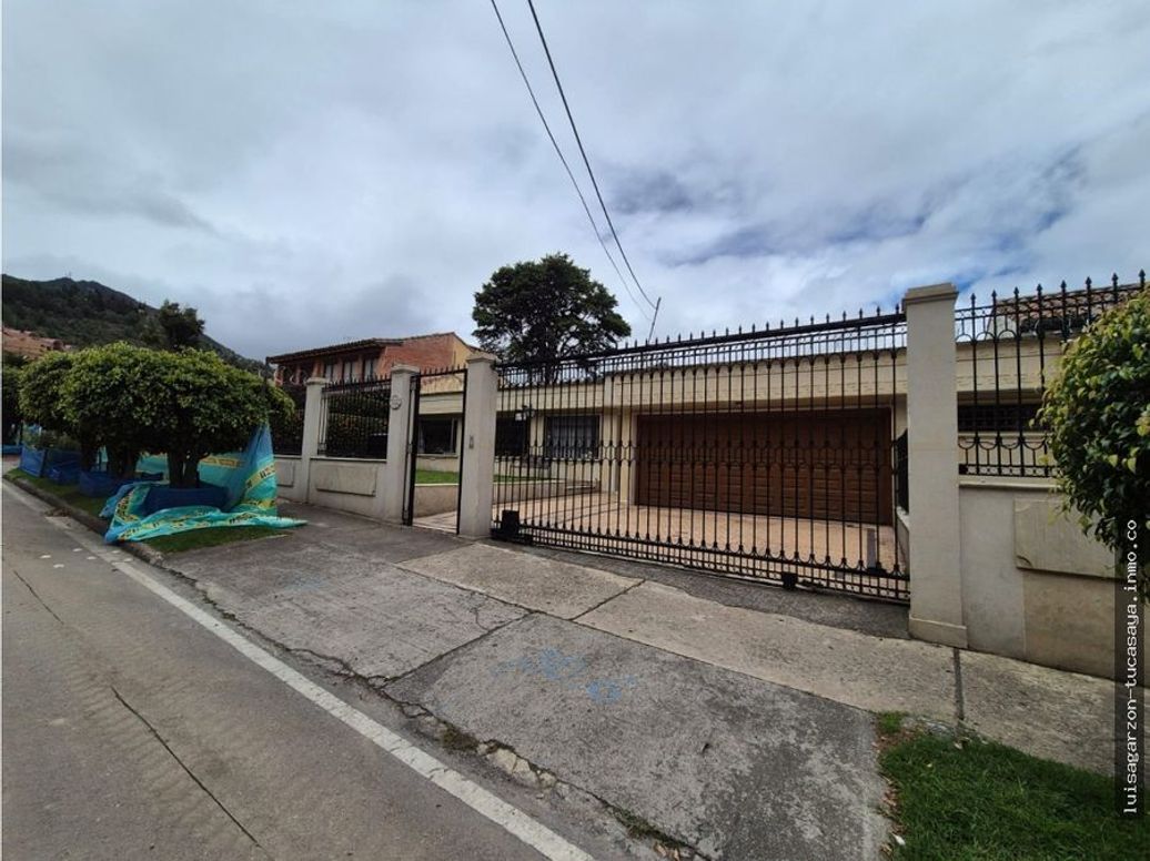 Casa de 3 alcobas en venta en Cerros De Santa Barbara, Bogotá, 390 m² · foto 17 de 17
