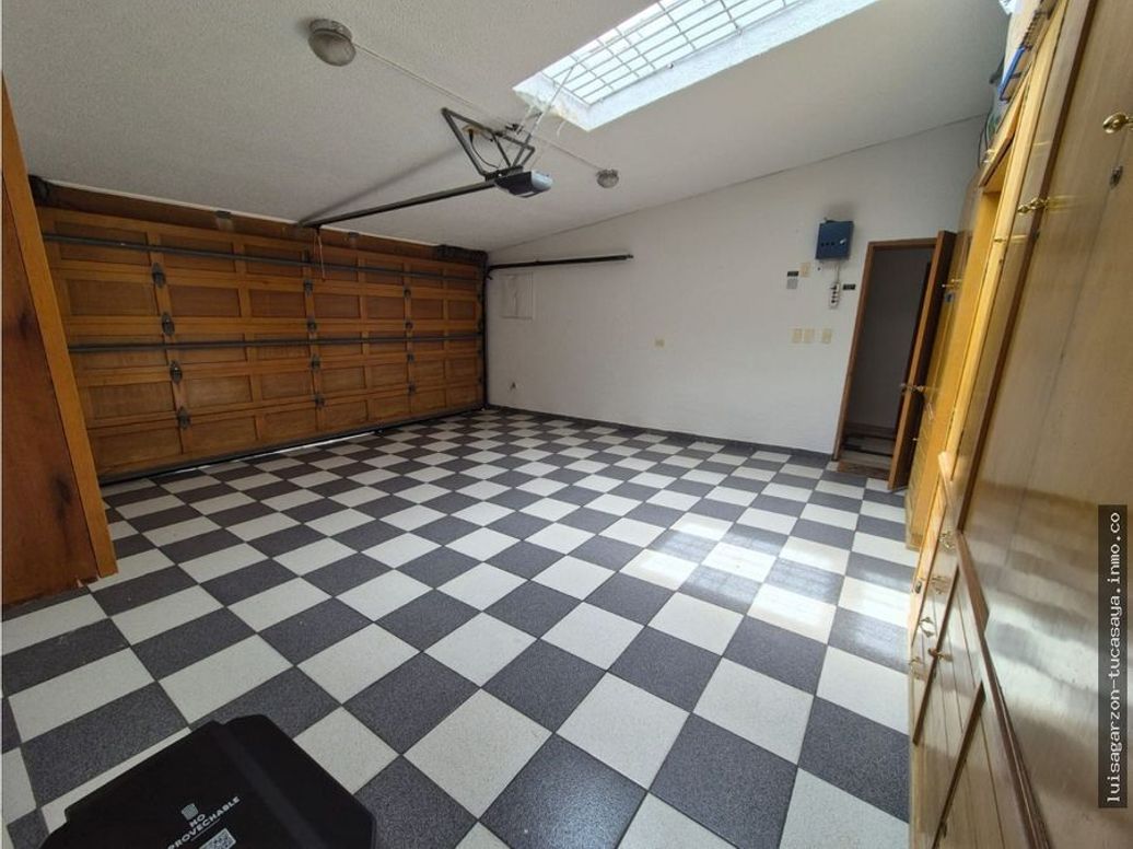 Casa de 3 alcobas en venta en Cerros De Santa Barbara, Bogotá, 390 m² · foto 12 de 17