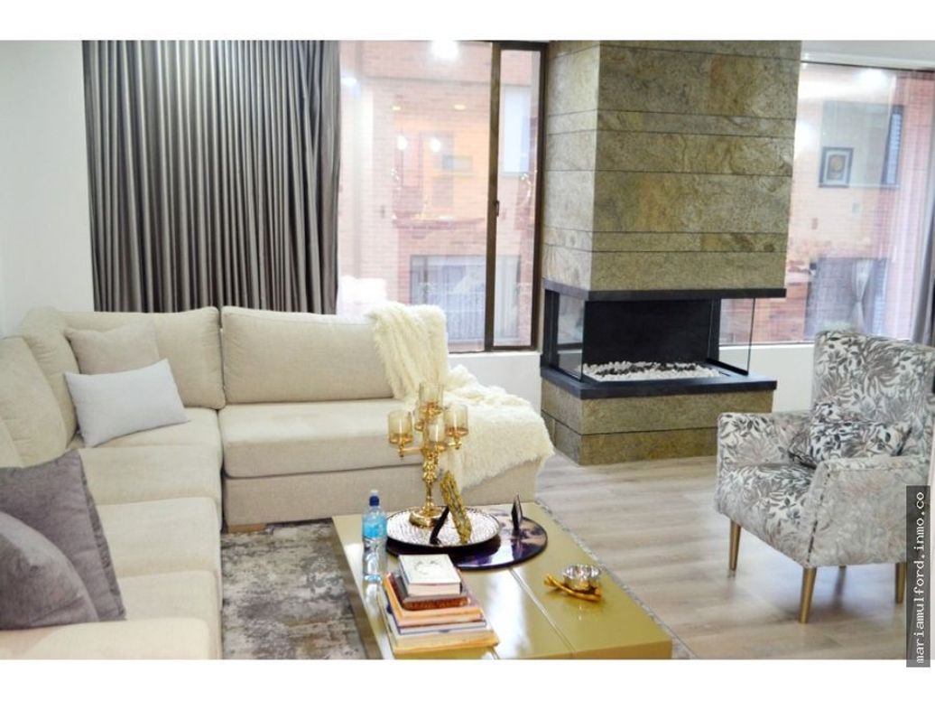 Apartamento de 2 alcobas en venta en Ub. Cordoba Niza, Bogotá, 159 m² · foto 3 de 16