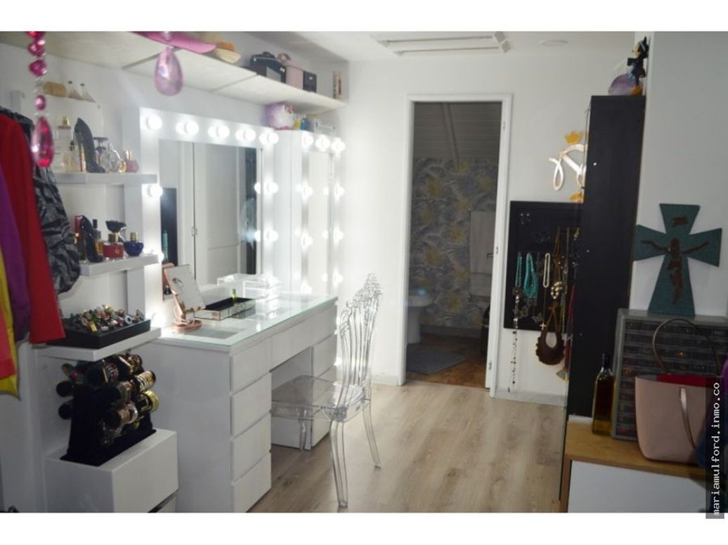Apartamento de 2 alcobas en venta en Ub. Cordoba Niza, Bogotá, 159 m² · foto 10 de 16
