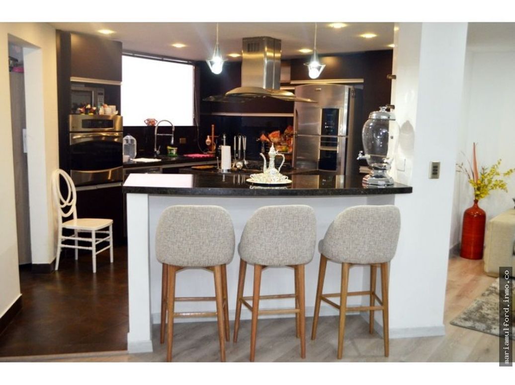 Apartamento de 2 alcobas en venta en Ub. Cordoba Niza, Bogotá, 159 m² · foto 8 de 16