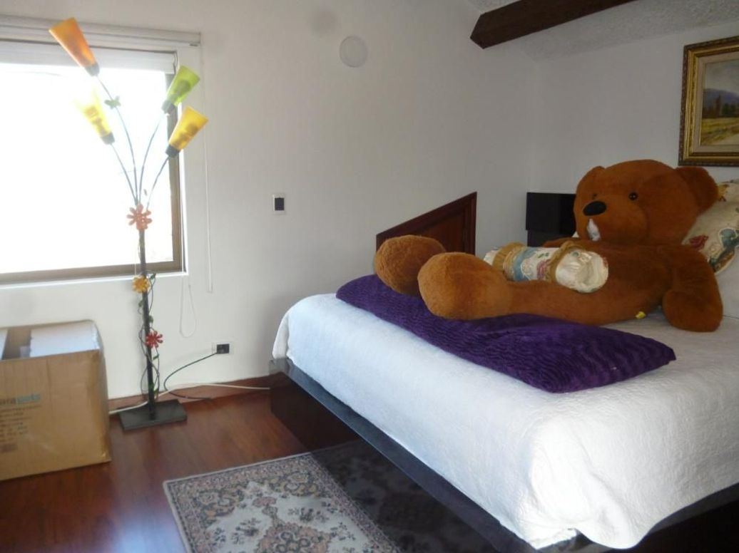 Casa de 4 alcobas en venta en Santa Barbara Occidental, Bogotá, 423 m² · foto 9 de 10