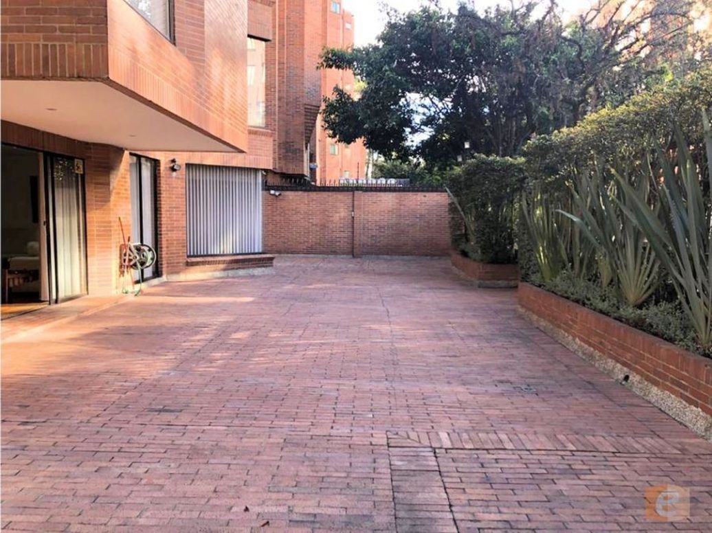 Apartamento de 4 alcobas en venta en La Carolina, Bogotá, 477 m² · foto 12 de 15