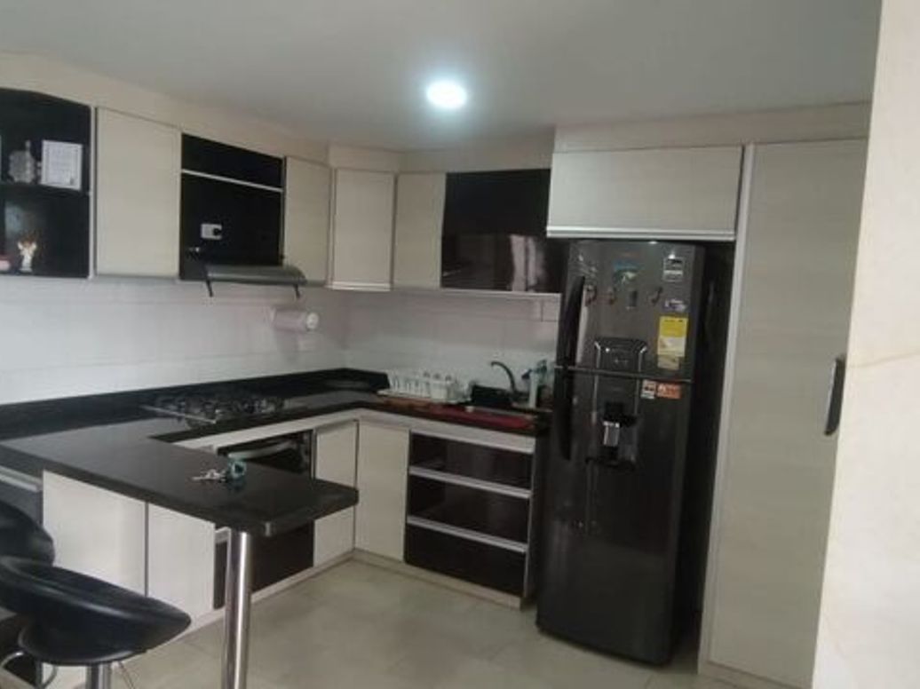 Apartamento de 4 alcobas en venta en Florencia, Bogotá, 102 m² · foto 2 de 10