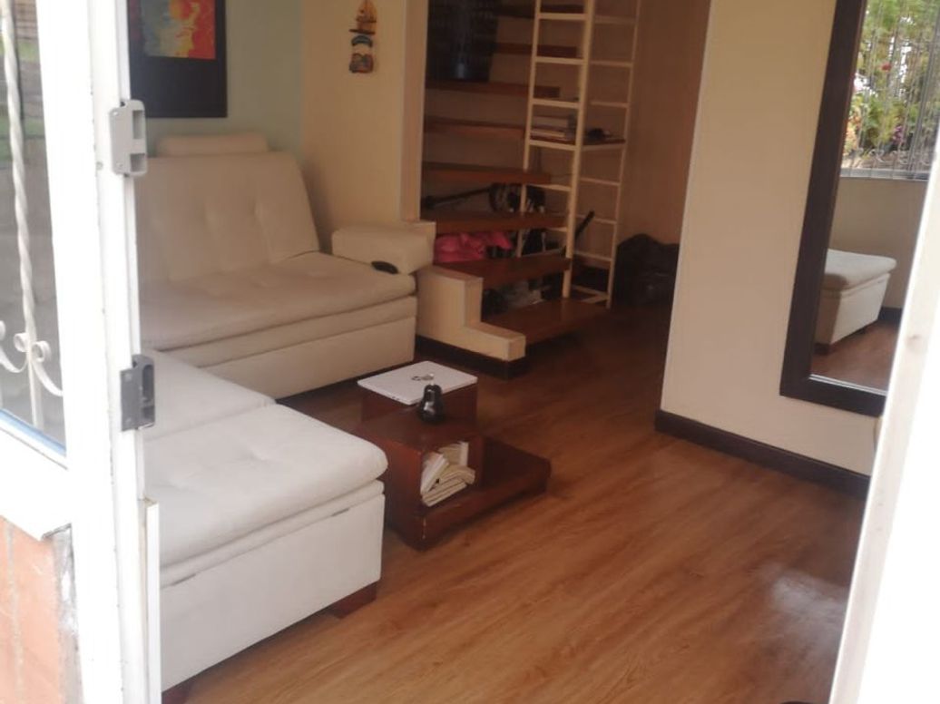 Casa de 4 alcobas en venta en El Dorado, Bogotá, 77 m² · foto 4 de 20