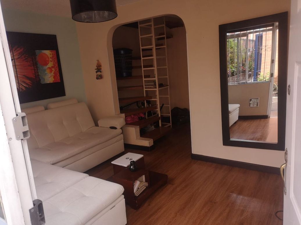 Casa de 4 alcobas en venta en El Dorado, Bogotá, 77 m² · foto 5 de 20