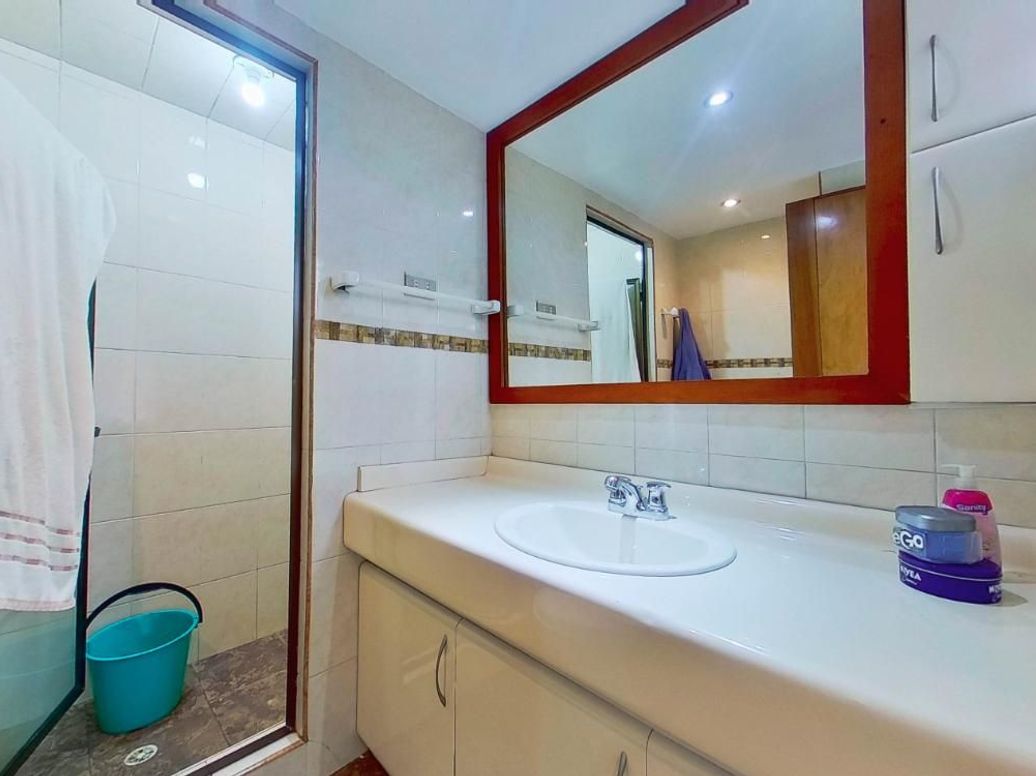 Apartamento de 3 alcobas en venta en Santa Barbara Central, Bogotá, 145 m² · foto 20 de 20