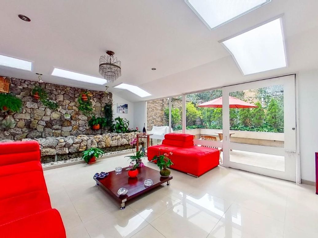 Apartamento de 3 alcobas en venta en Santa Barbara Central, Bogotá, 145 m² · foto 6 de 20