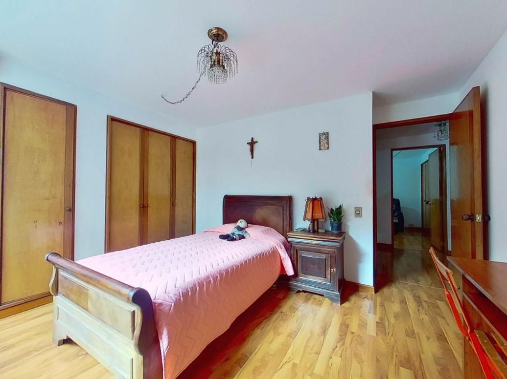 Apartamento de 3 alcobas en venta en Santa Barbara Central, Bogotá, 145 m² · foto 17 de 20