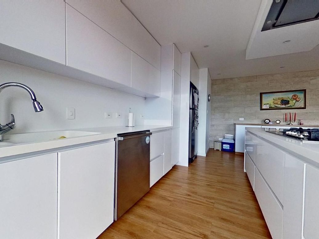 Apartamento de 4 alcobas en venta en Los Cedritos, Bogotá, 187 m² · foto 12 de 20