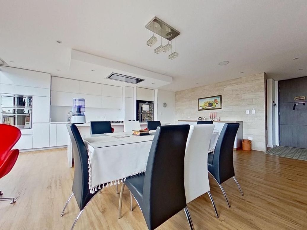 Apartamento de 4 alcobas en venta en Los Cedritos, Bogotá, 187 m² · foto 3 de 20