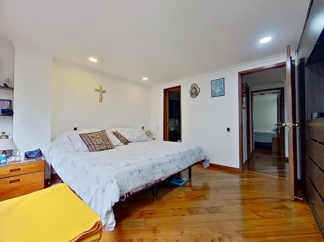Apartamento de 3 alcobas en venta en Santa Barbara Oriental, Bogotá, 105 m² · foto 13 de 20