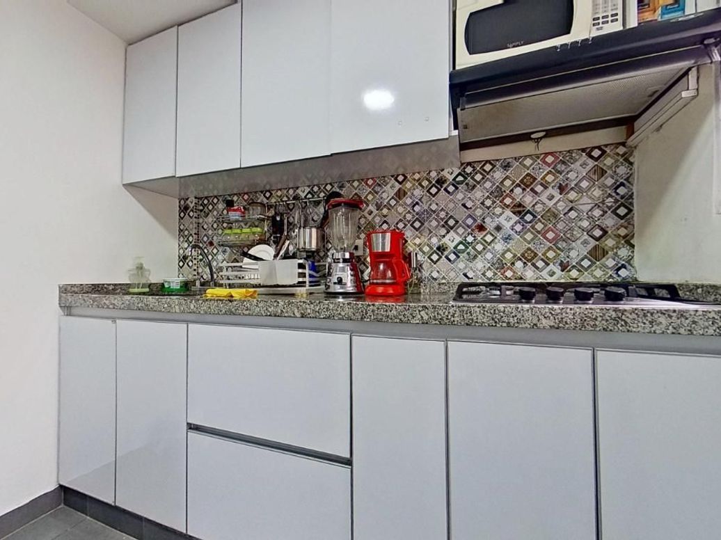 Apartamento de 2 alcobas en venta en Santa Barbara Central, Bogotá, 75 m² · foto 7 de 15